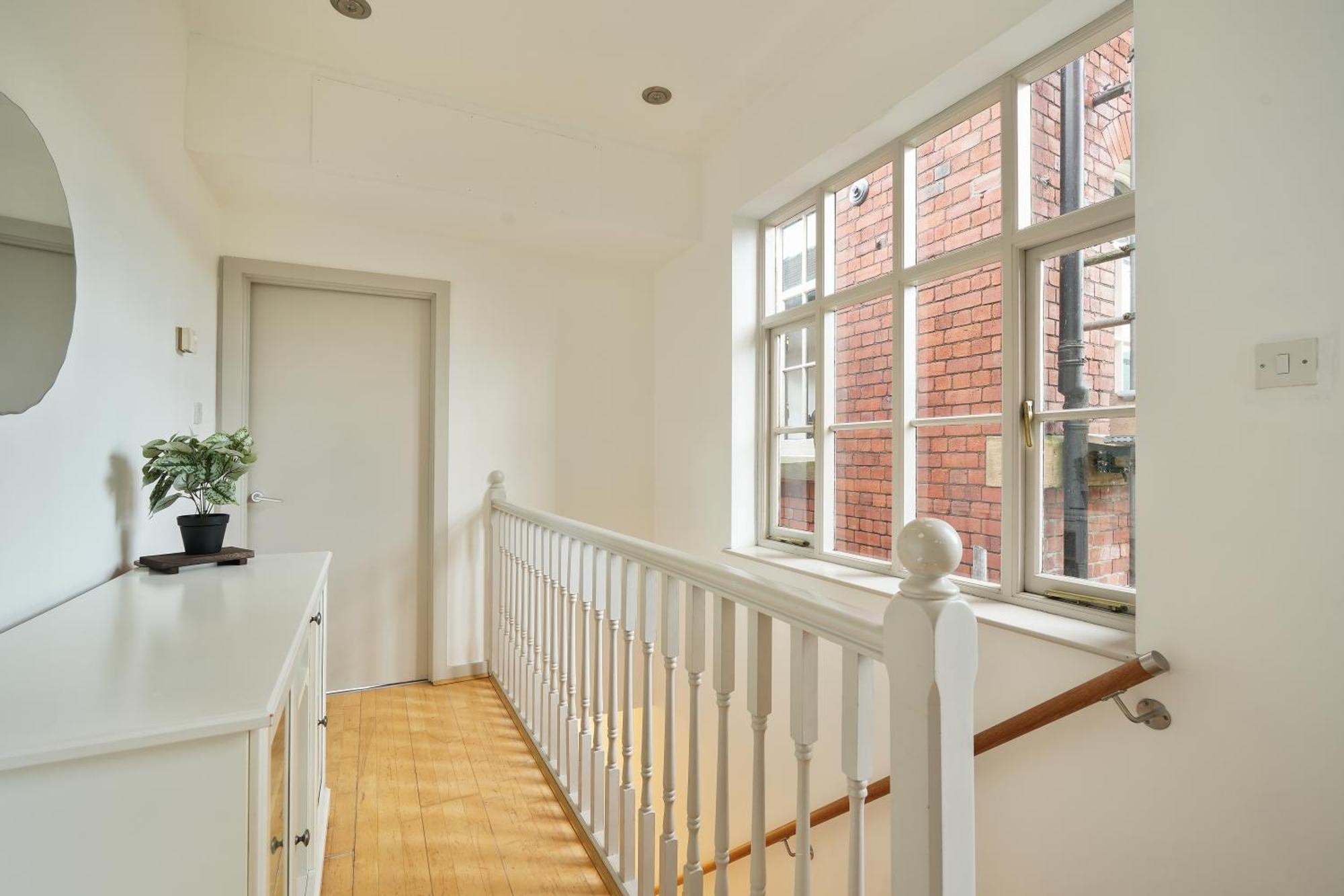 Kelham Riverside Loft,free Parking,gym, River View Apartment